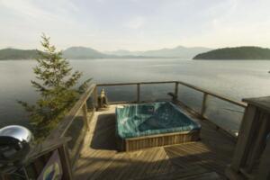 hot tub by the lake