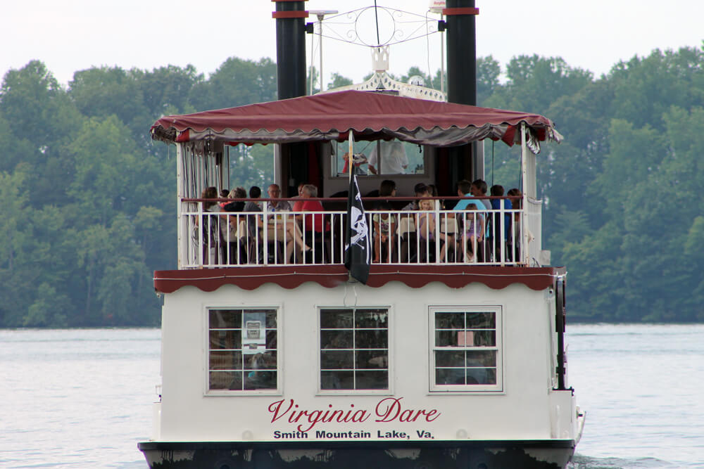 rear view of Virginia Dare river boat 