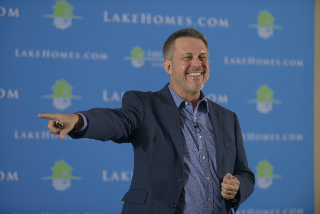 Glenn Phillips, CEO of Inc. 5000 company Lake Homes Realty