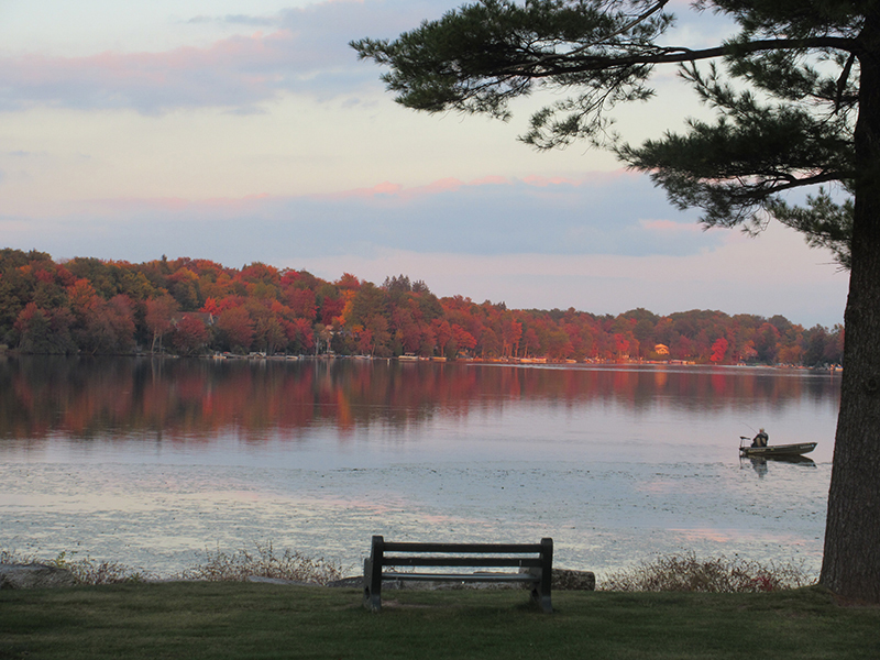 Lake Harmony serene during autumn