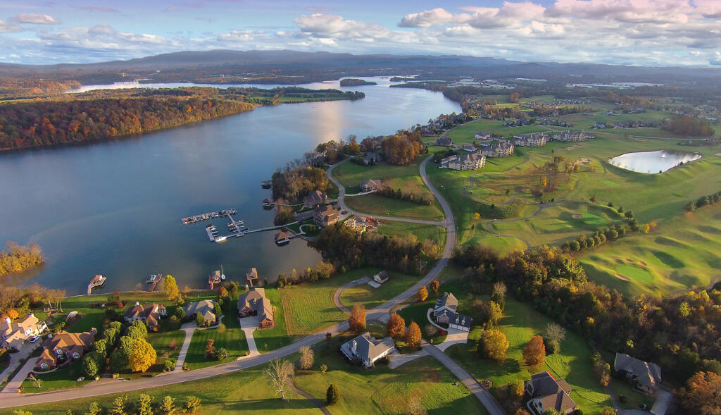 Tellico Lake, Tennessee, um dos melhores lagos de reforma da América's best retirement lakes