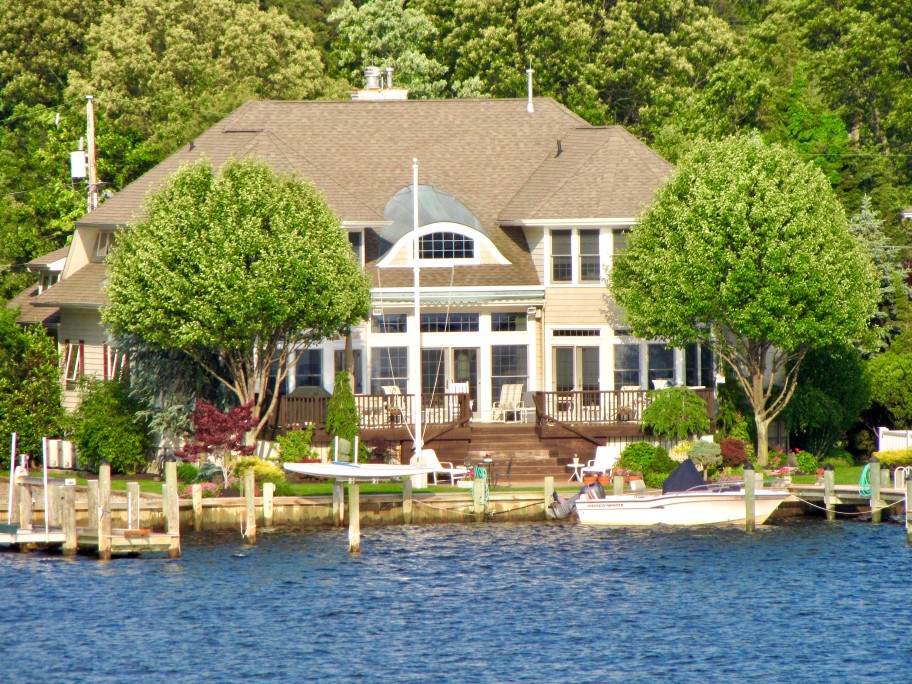 Luxury lake home owning a lake home
