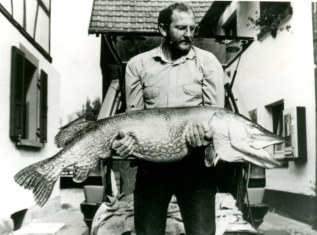 Charles Lindsay's crappie pushing technique