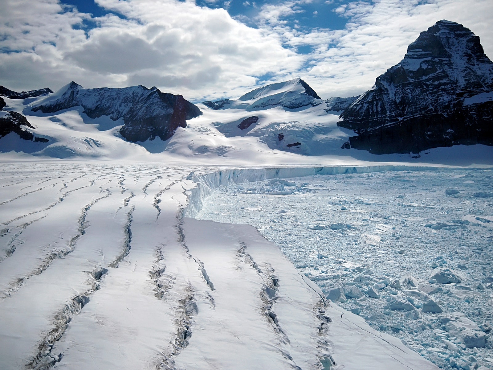 Six Interesting Facts about Antarctic Lakes