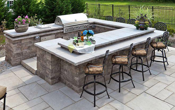 https://lakehomes.com/info/wp-content/uploads/2021/03/Best-Outdoor-Kitchen-Countertops-Options.png