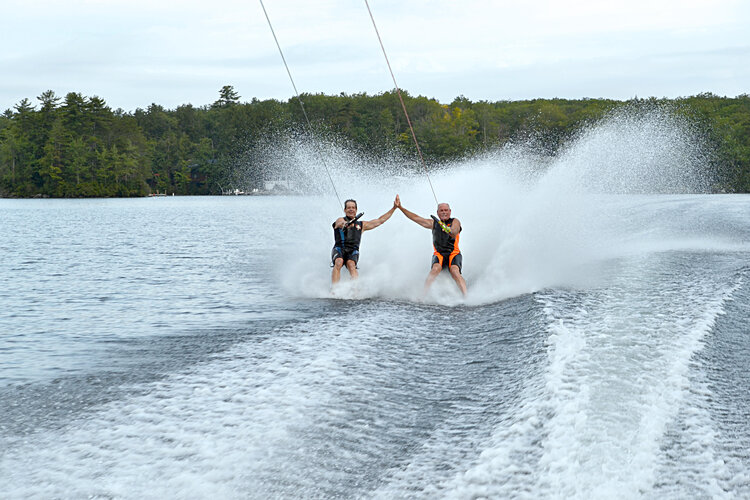 Qué es el Water Ski Barefoot?